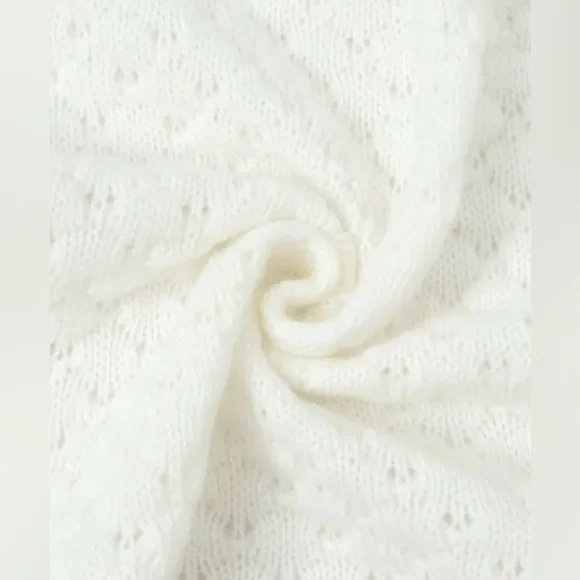 Elegant Gorgeous Short Knit Chic Camellia Cardigan - Picture 5 of 6